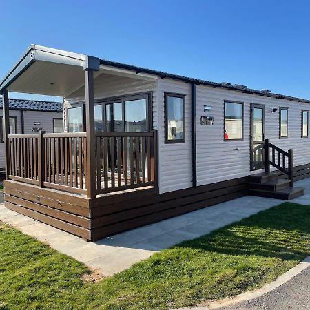 Maple Prestige Holiday Home Chapel Saint Leonards Bagian luar foto